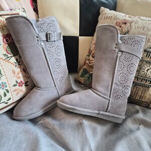 Bearpaw Womens Grey Suede Laser Cut Floral Tall Fur Lined Winter Boots Size 6